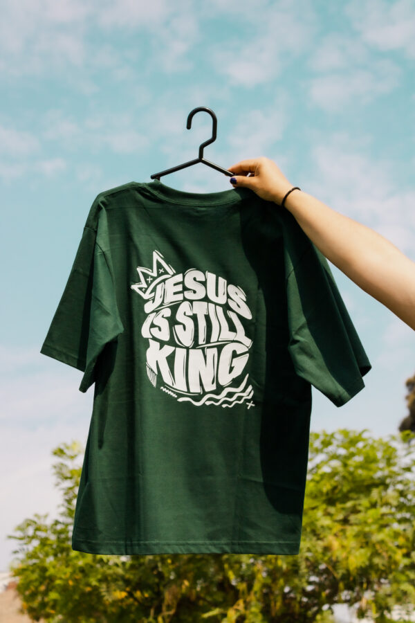 Polo de Jesus is still King en color Verde